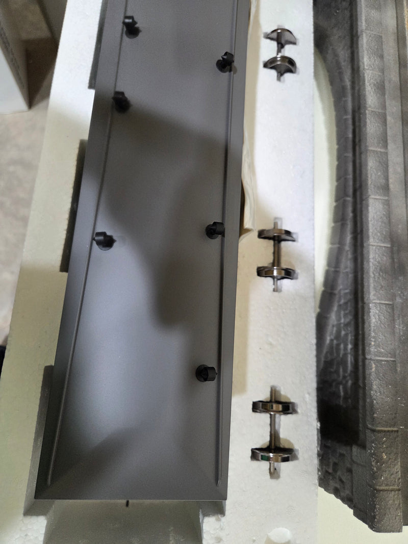 Pre-owned New in box W&L Pickering Composite Coach Green/Cream