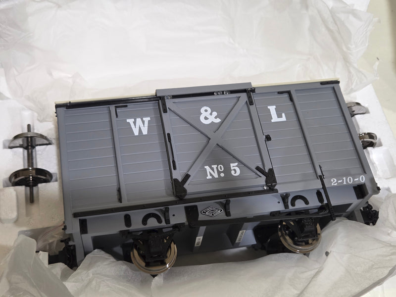Pre-owned New in box W&L Goods Van Grey