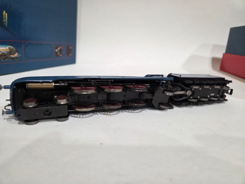 Pre-owned Hornby A4 Mallard  Set with Transformer and Track B