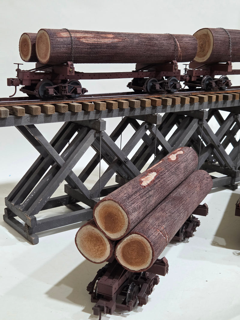 Pre-Owned Custom built 1/20.3 24' Log cars with custom foam logs Set of 4