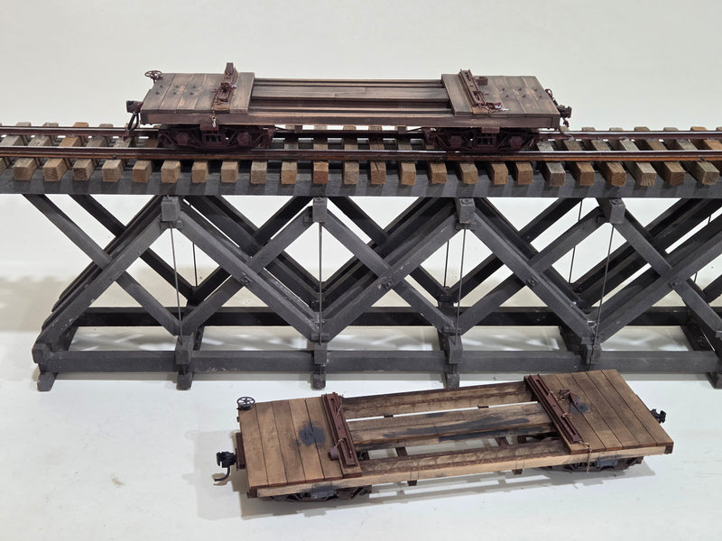 Pre-Owned Kit built 24' Carter Brothers log car pair