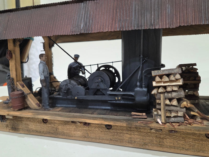 Pre-Owned Scratchbuilt 36' Logging Donkey 1/20.3 with Spar tree