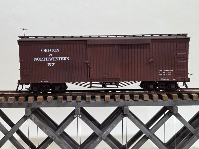 Pre-Owned Bachmann Spectrum 30' Boxcar Repainted Brown