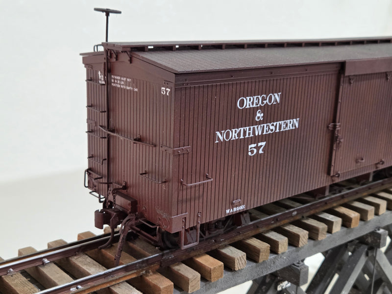 Pre-Owned Bachmann Spectrum 30' Boxcar Repainted Brown