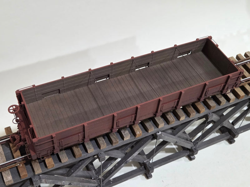 Pre-Owned Bachmann Spectrum 30' Gondola Dropside