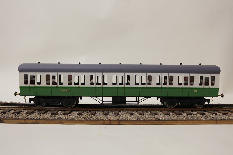 Pre-owned Handmade LNER Tourist train 5 car set Gauge 1